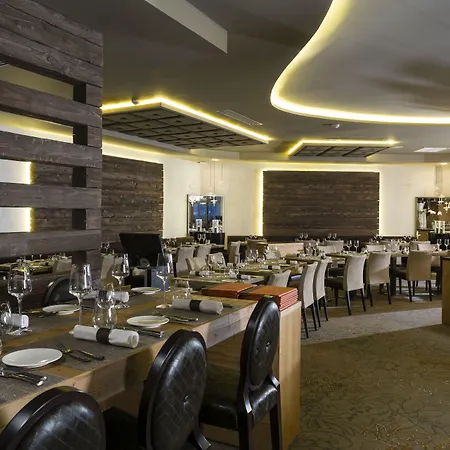 מלון Koh-i Nor By Les Etincelles ואל טורנס