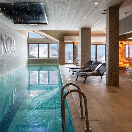 Koh-i Nor By Les Etincelles 5*